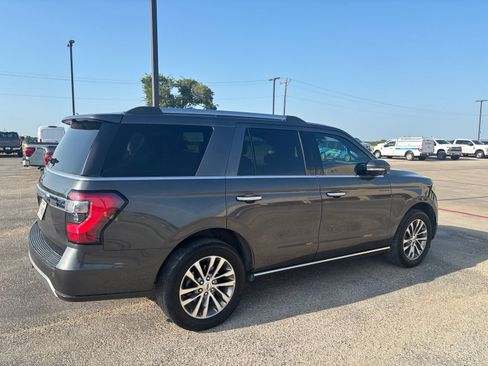 Used 2018 Ford Expedition Limited AWD/4WD image 5