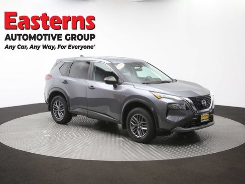 Used 2023 Nissan Rogue S AWD/4WD image 49