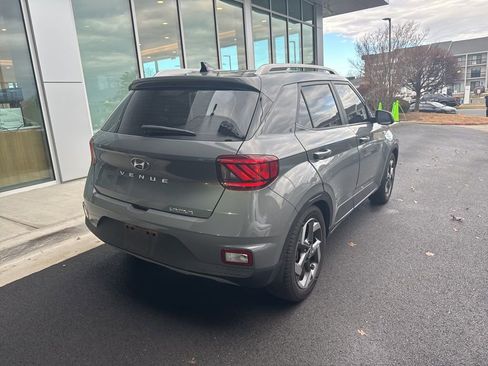 Used 2021 Hyundai Venue SEL image 4