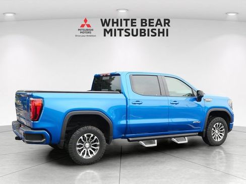 Used 2022 GMC Sierra 1500 AT4 w/ Technology Package AWD/4WD image 5