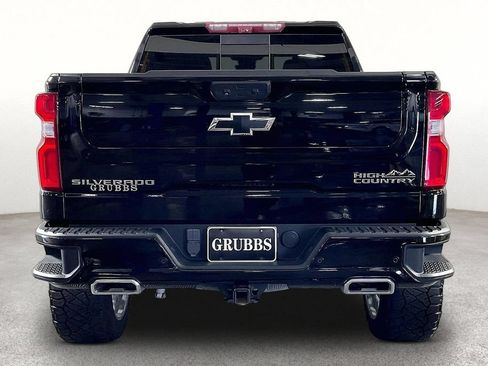 Used 2022 Chevrolet Silverado 1500 High Country w/ Technology Package AWD/4WD image 5