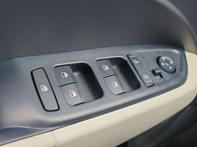 New 2026 Hyundai Venue SEL FWD image 15