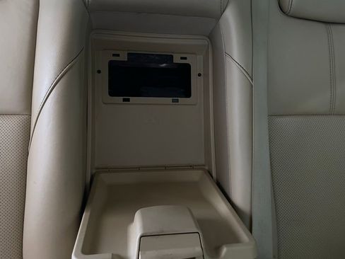 Used 2016 Toyota Avalon Limited image 22