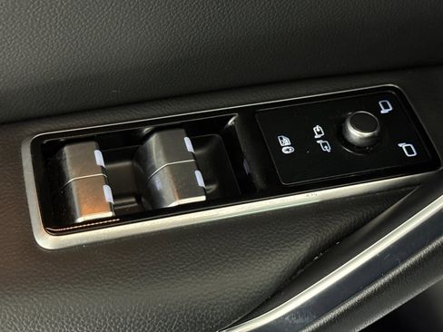 Used 2024 Jaguar F-PACE R-Dynamic S image 13