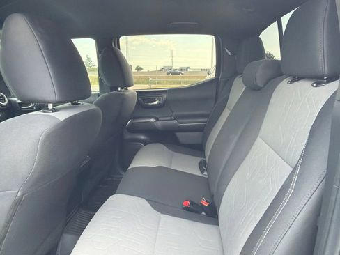 Used 2023 Toyota Tacoma TRD Sport AWD/4WD image 12