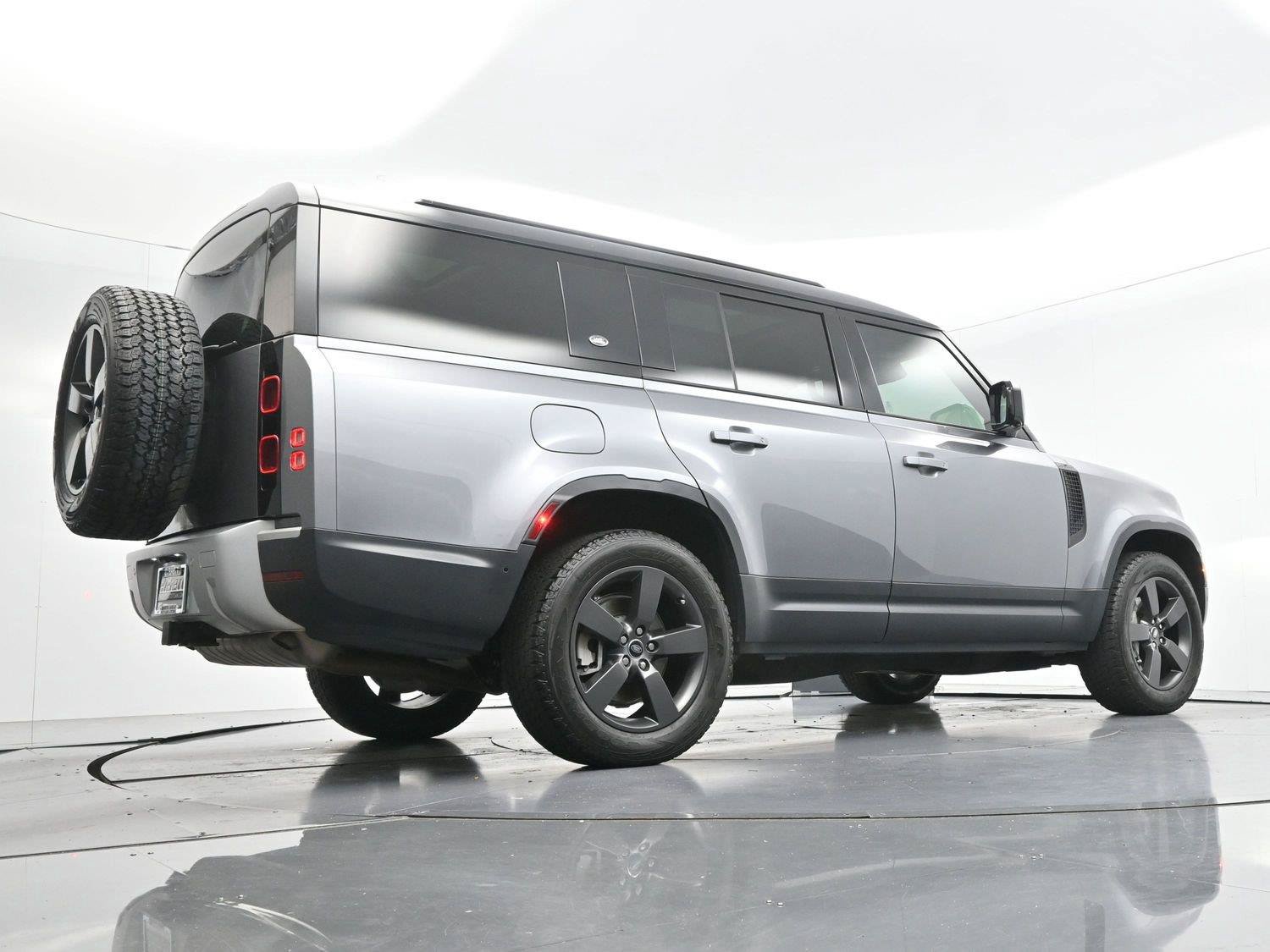 Used 2024 Land Rover Defender 130 S AWD/4WD image 59
