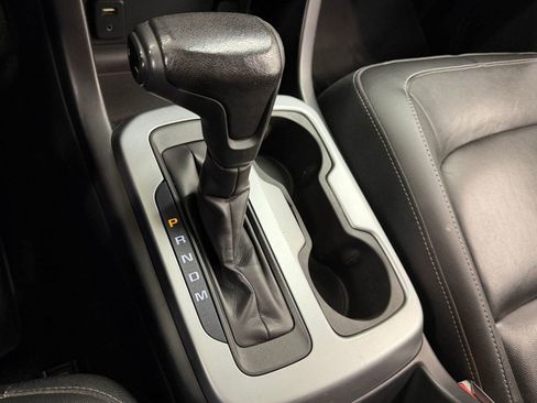 Used 2015 Chevrolet Colorado LT w/ Luxury Package RWD image 15