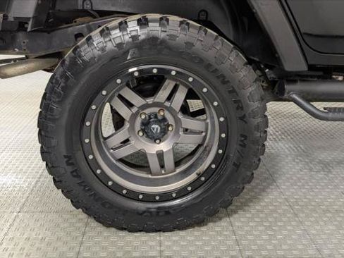 Used 2015 Jeep Wrangler Unlimited Sport w/ Quick Order Package 24S AWD/4WD image 31