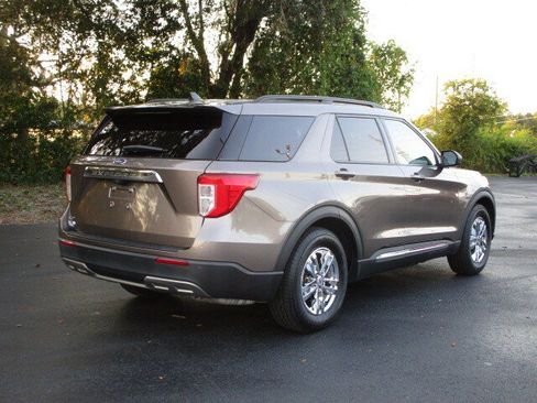Used 2021 Ford Explorer XLT w/ Equipment Group 202A RWD image 7