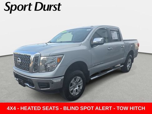 Used 2018 Nissan Titan SV w/ SV Convenience Package AWD/4WD image 1