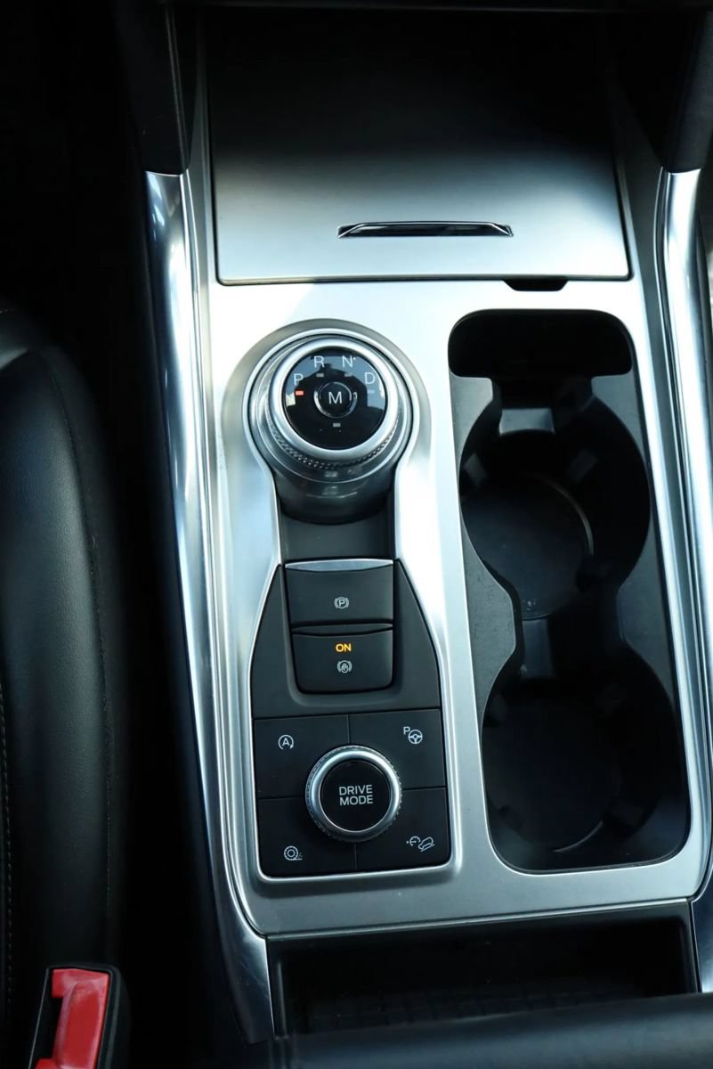 Used 2020 Ford Explorer Platinum w/ Premium Technology Package AWD/4WD image 33