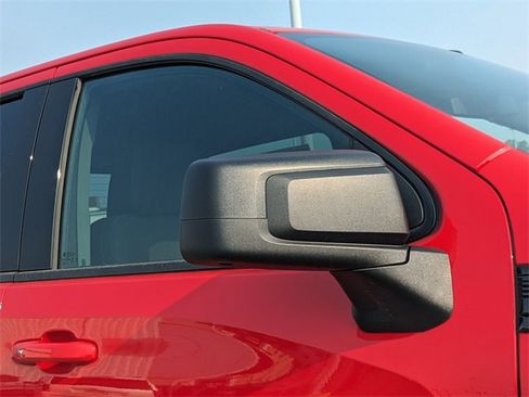 New 2025 GMC Sierra 1500 Elevation image 12