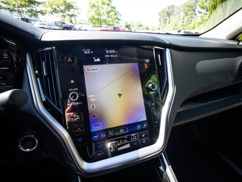 Used 2025 Subaru Outback Premium image 24