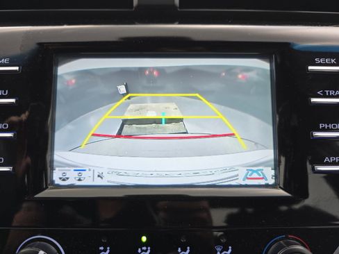 Used 2018 Toyota Camry LE w/ Convenience Package image 23