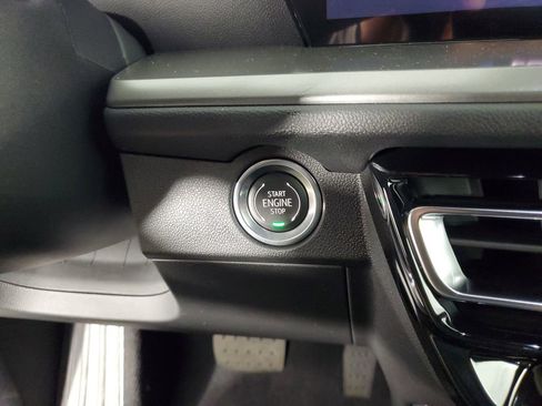 New 2026 Chevrolet Traverse LT w/ LPO, Floor Liner Package FWD image 19