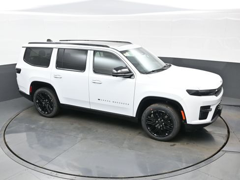 New 2026 Jeep Grand Wagoneer Limited AWD/4WD image 25