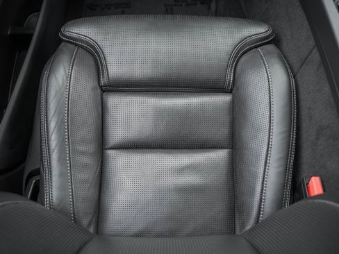 Certified 2023 Volvo XC60 B5 Ultimate w/ Climate Package image 31