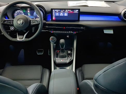 New 2025 Alfa Romeo Tonale w/ Premium Package image 35