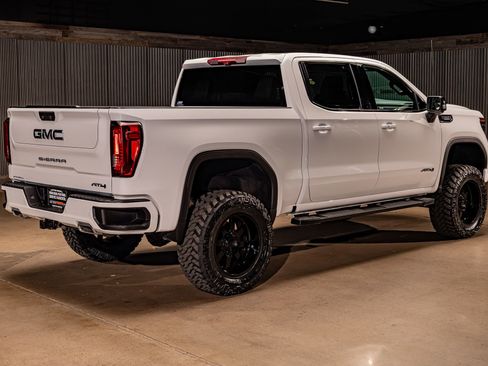 Used 2023 GMC Sierra 1500 AT4 w/ Technology Package image 10