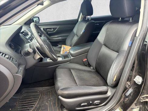 Used 2016 Nissan Altima 3.5 SR FWD image 9