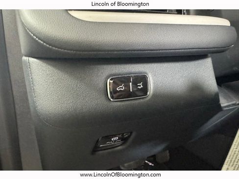New 2026 Lincoln Navigator L Reserve AWD/4WD image 38