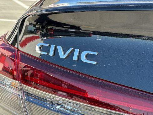 Used 2025 Honda Civic Sport image 25