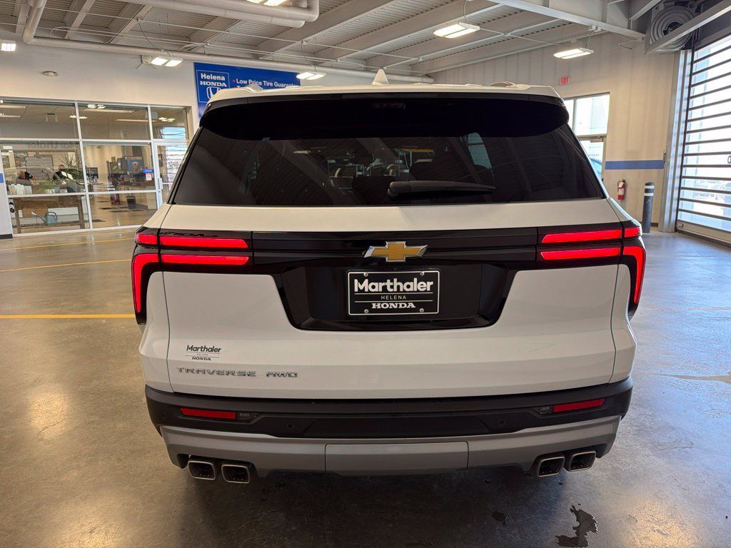 Used 2026 Chevrolet Traverse LT w/ Driver Confidence Package AWD/4WD image 6