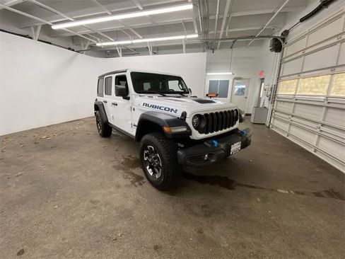 Used 2024 Jeep Wrangler Rubicon image 8