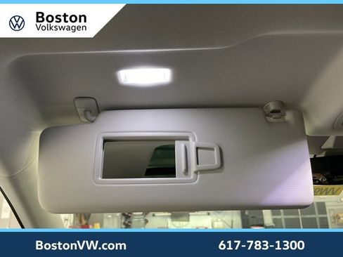 New 2025 Volkswagen Tiguan SE image 24