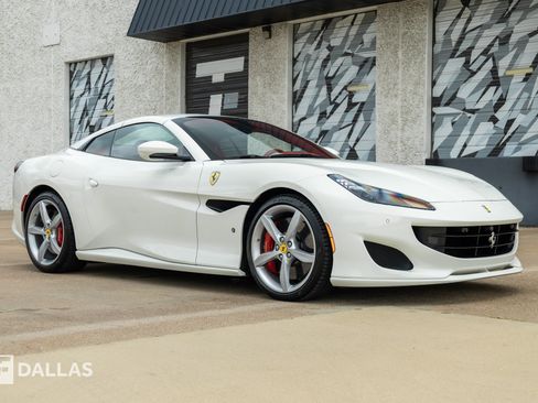 Used 2019 Ferrari Portofino RWD image 18