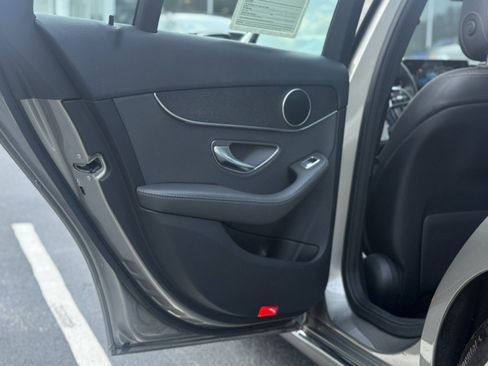 Used 2019 Mercedes-Benz C 300 Sedan image 24