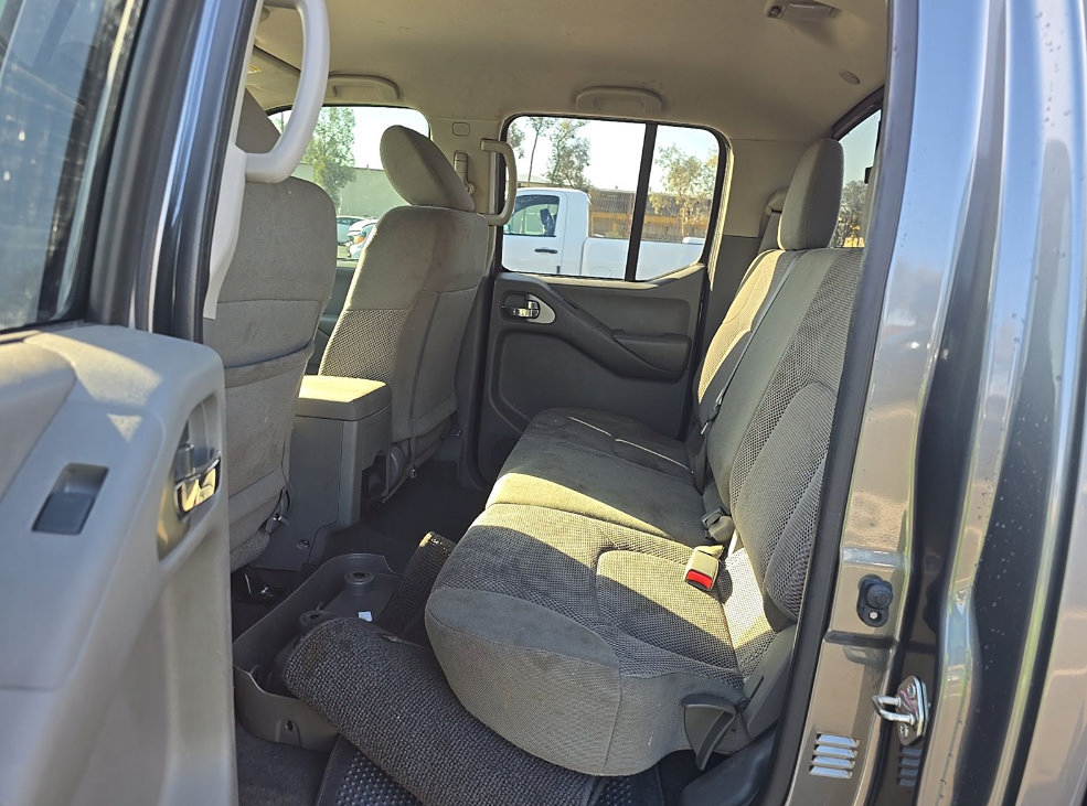 Used 2019 Nissan Frontier SV RWD image 10