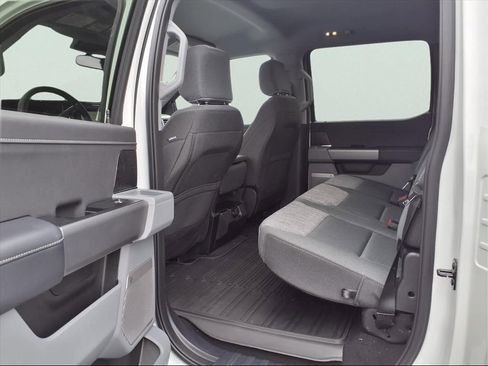 New 2026 Ford F250 XLT w/ XLT Premium Package image 16