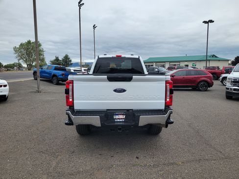 Used 2025 Ford F350 XLT w/ 360-Degree Camera Package AWD/4WD image 4
