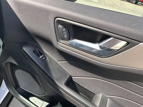 Used 2022 Ford Escape SEL FWD image 18