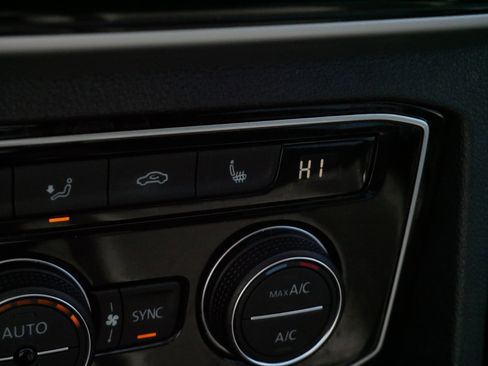 Certified 2022 Volkswagen Atlas SE image 27