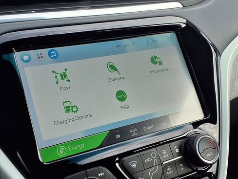 Used 2021 Chevrolet Bolt LT image 5