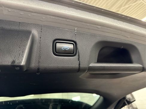 Used 2024 Hyundai Palisade Calligraphy image 13