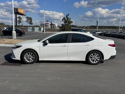 Used 2025 Toyota Camry LE w/ Convenience Package image 3