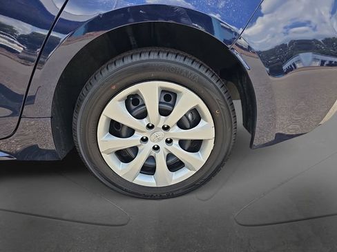 Used 2024 Toyota Corolla LE FWD image 28