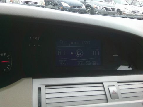 Used 2005 Toyota Avalon XL image 8