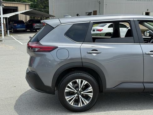 Used 2023 Nissan Rogue SV AWD/4WD image 9