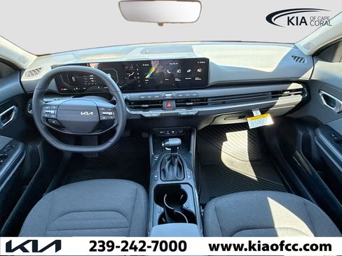 New 2025 Kia K4 EX image 15
