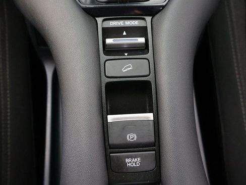 Used 2023 Honda HR-V LX image 42