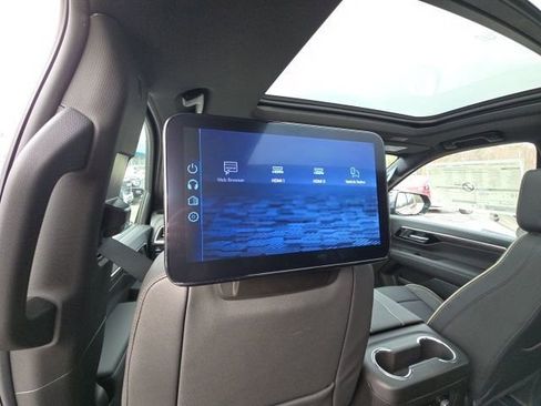 New 2026 Chevrolet Suburban Premier image 28