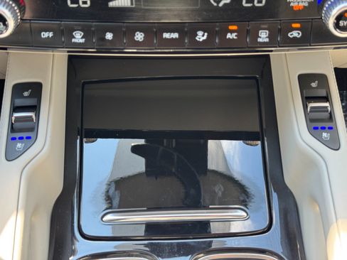 Used 2022 Kia Telluride EX w/ EX Premium Package AWD/4WD image 28