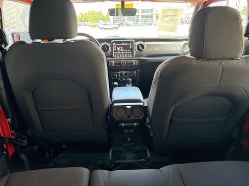 Used 2019 Jeep Wrangler Unlimited Sahara w/ Uconnect 4C Nav & Sound Group AWD/4WD image 38