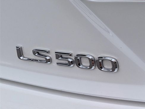 Used 2022 Lexus LS 500 AWD w/ Luxury Package image 9