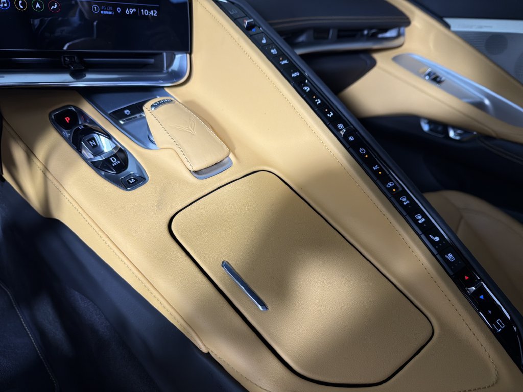 Used 2023 Chevrolet Corvette Stingray Preferred Conv w/ Z51 Performance Package RWD image 21