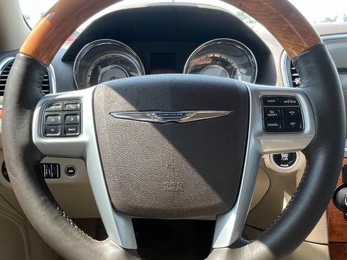Used 2014 Chrysler 300 C w/ Beats Audio Group RWD image 15